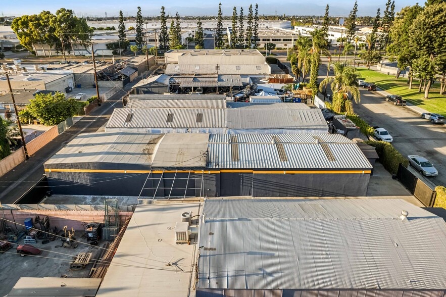 More Photos Of 15131 Illinois Ave, Paramount Warehouse For Sale