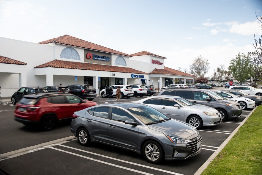 More Photos Of 21201-21327 Hawthorne Blvd, Torrance Unknown For Sale