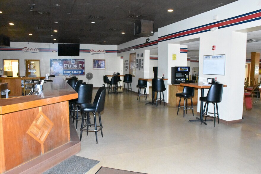 More Photos Of 18208 Cussewago Rd, Meadville Restaurant For Sale