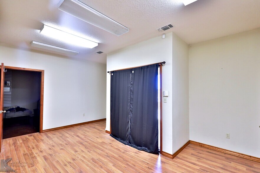 More Photos Of 3097 Brick Plant Rd, Snyder Manufacturing For Sale