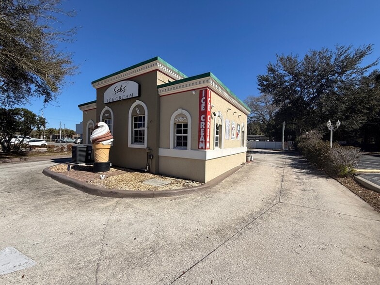 More Photos Of 2521 French Ave, Sanford Fast Food For Sale