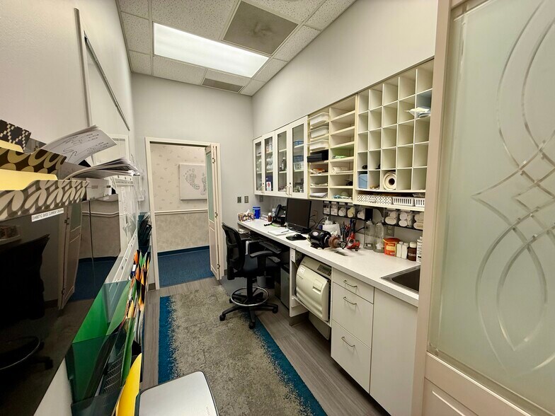 More Photos Of 1725 Western Ave, Findlay Medical For Sale