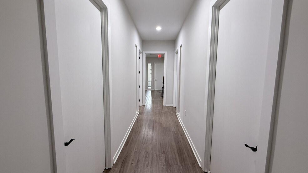 More Photos Of 6110 McFarland Station Dr, Alpharetta Office For Sale
