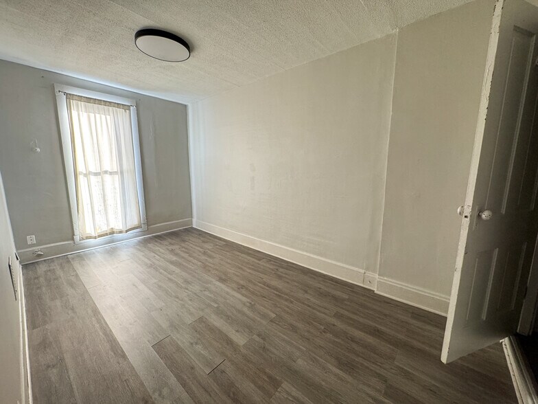 More Photos Of 1220-1222 Parsons Ave, Columbus Storefront Retail Residential For Sale