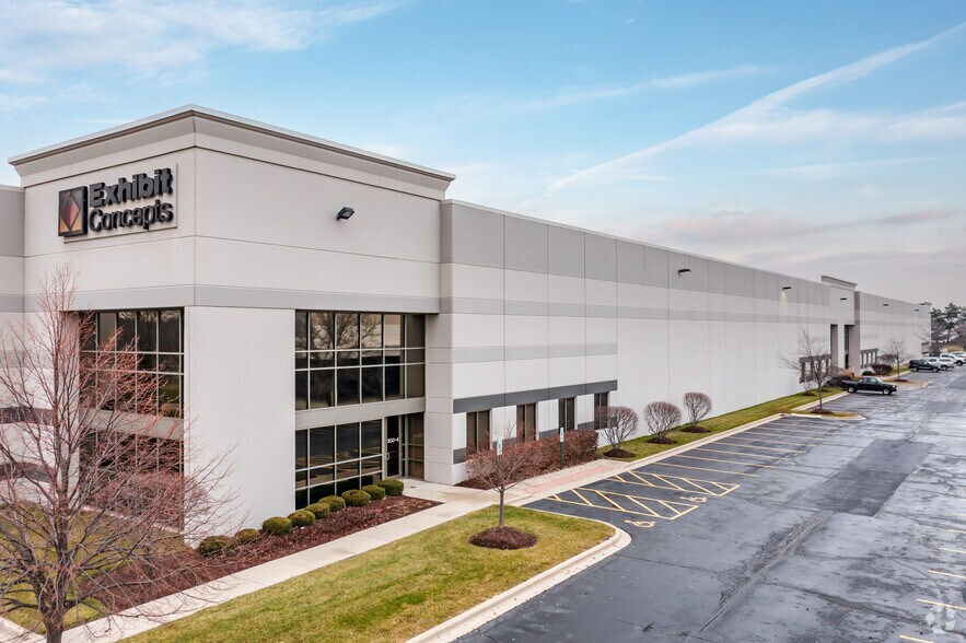 Primary Photo Of 300 Airport Rd, Elgin Warehouse For Lease