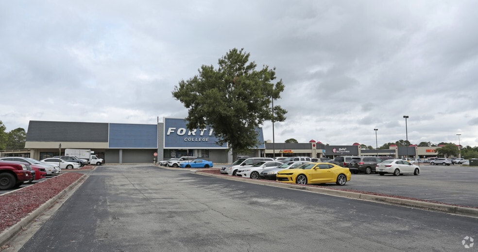 More Photos Of 700-716 Blanding Blvd, Orange Park Unknown For Lease