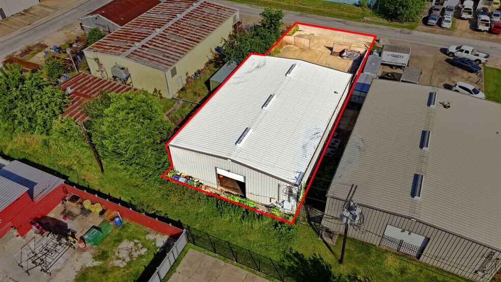 More Photos Of 1307 Illinois Ave, South Houston Warehouse For Sale