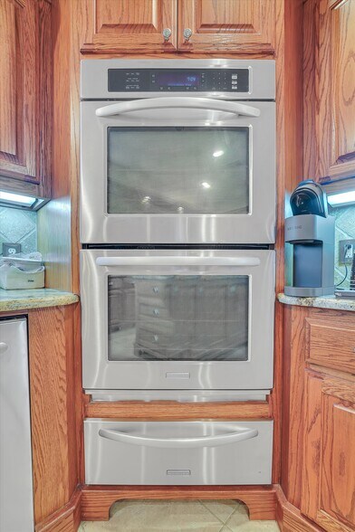 More Photos Of Highway 58, Medicine Park Supermarket For Sale