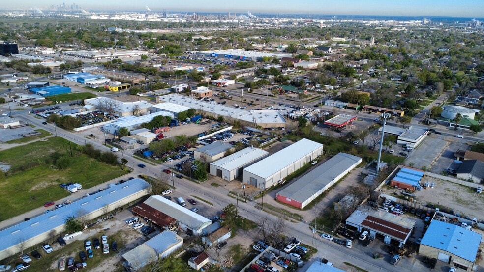 More Photos Of 511 Curtis Ave, Pasadena Warehouse For Sale