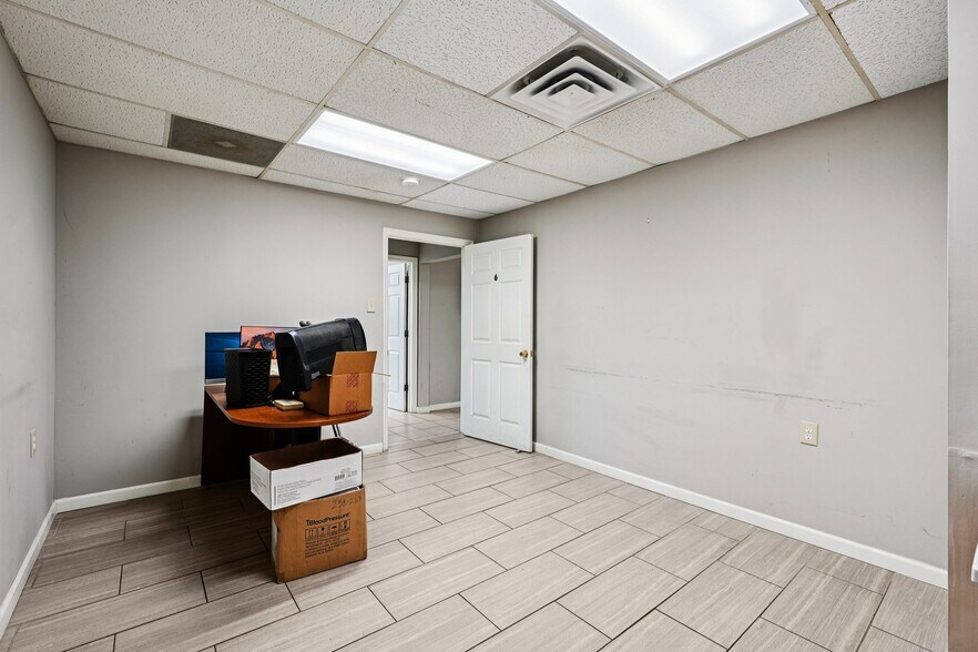 More Photos Of 99-105 Berkshire Ave, Paterson Office For Lease