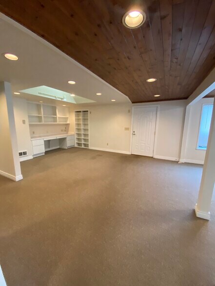 More Photos Of 821-827 128th St SW, Everett Medical For Lease