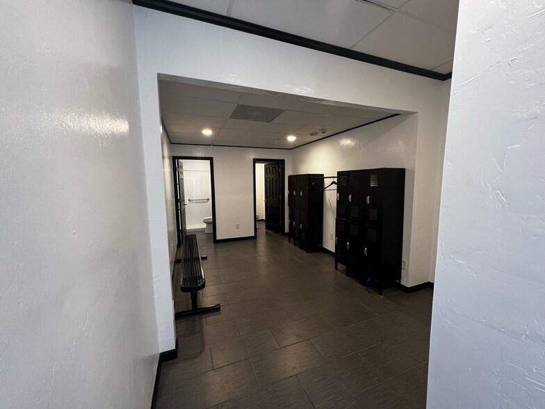 More Photos Of 1724 NE 2nd St, Gainesville Light Manufacturing For Sale