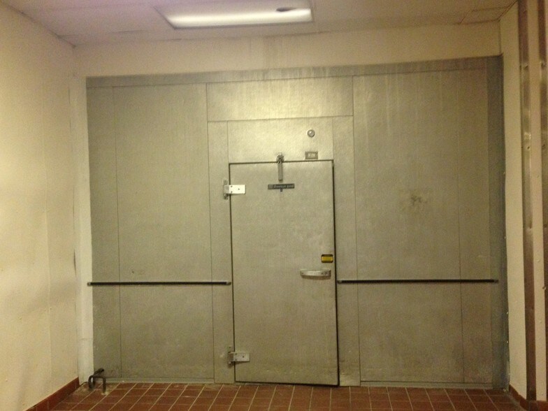 More Photos Of 115 Davis Cir SW, Marietta Food Processing For Lease