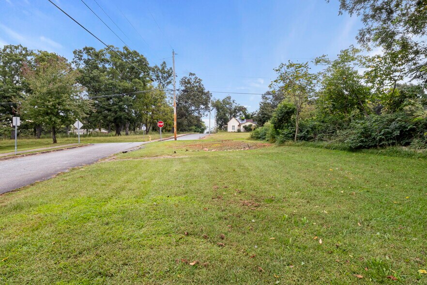 More Photos Of 229 W Liberty St, Forest City Apartments For Sale