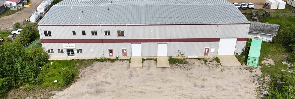 More Photos Of 105 Oak Crt, Anzac Warehouse For Sale