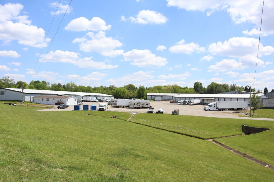 More Photos Of 251 Price Rd, Lexington Warehouse For Lease