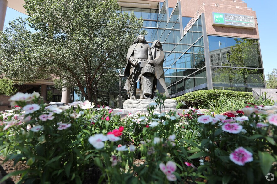 More Photos Of 500 Marquette Ave NW, Albuquerque Office For Lease