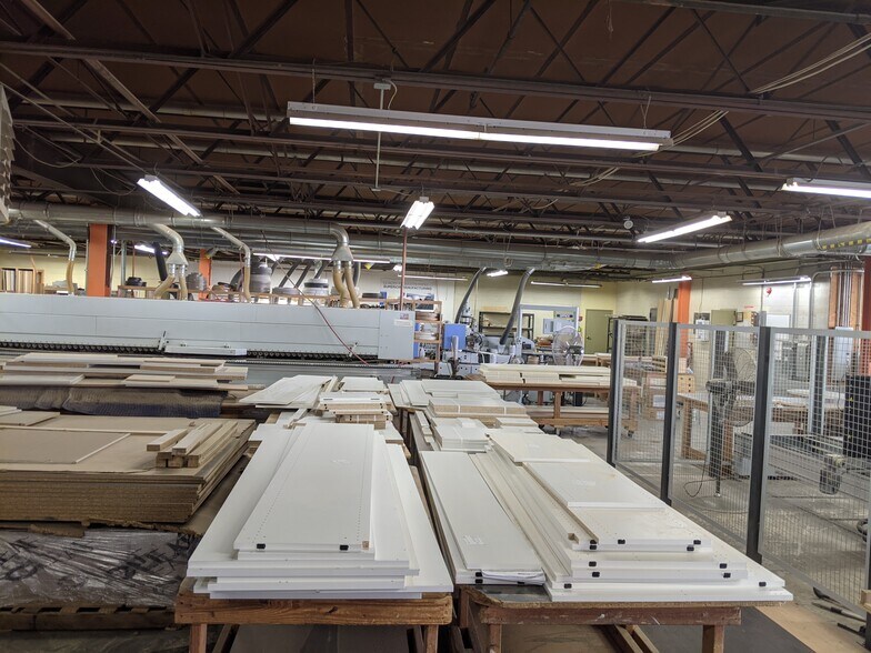More Photos Of 20 Jones St, New Rochelle Manufacturing For Lease