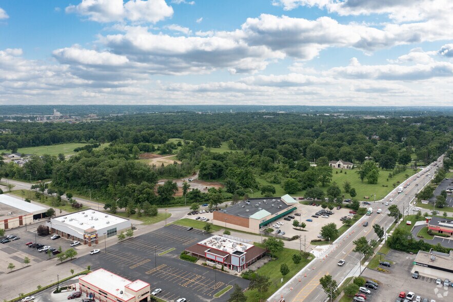 More Photos Of 11340 Princeton Pike, Cincinnati Restaurant For Lease