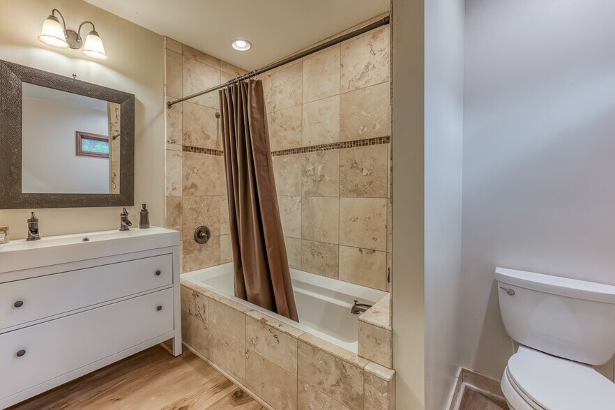 More Photos Of 19080 N Fork River Rd, Abingdon Specialty For Sale