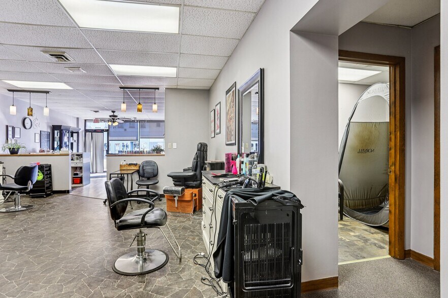 More Photos Of 209 N State St, Litchfield Storefront Retail Residential For Sale