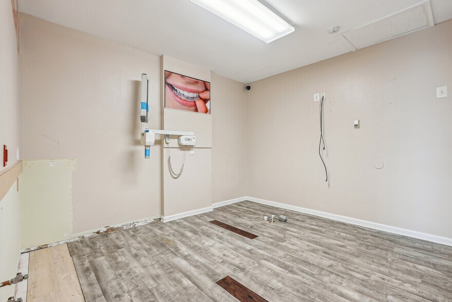 More Photos Of , Levittown General Retail For Sale