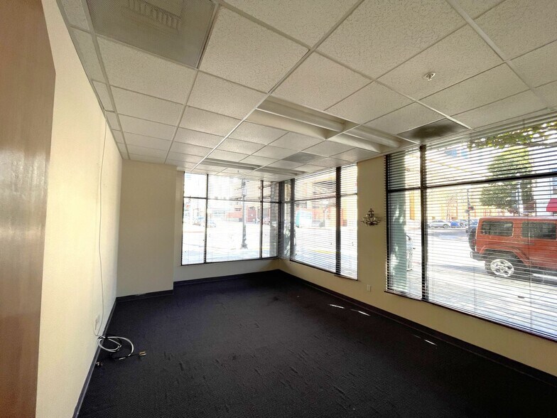 More Photos Of 901 Clay St, Oakland General Retail For Sale