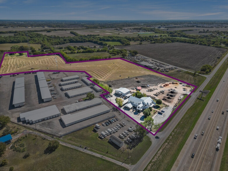 More Photos Of 15048 US Highway 75, Van Alstyne Specialty For Lease