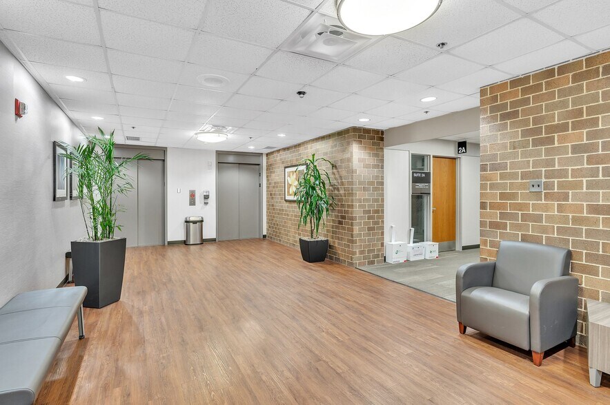 More Photos Of 3825 Highland Ave, Downers Grove Unknown For Lease