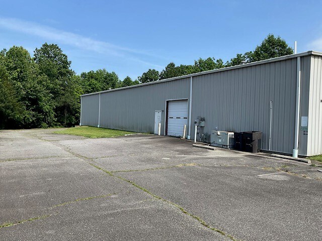 More Photos Of 1913 Alleghany St, High Point Warehouse For Lease