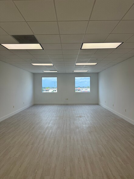 More Photos Of 7791 NW 46th St, Doral Office For Sale