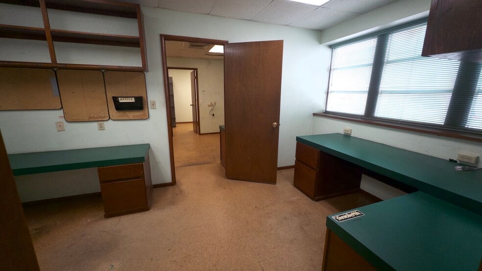 More Photos Of 500 Alakawa St, Honolulu Warehouse For Lease