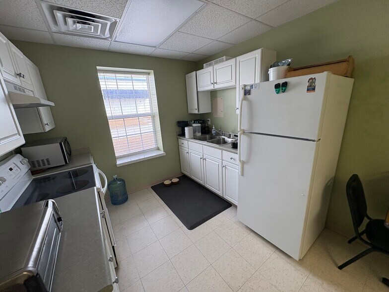 More Photos Of 11375 US-701 Hwy, Elizabethtown Refrigeration Cold Storage For Sale