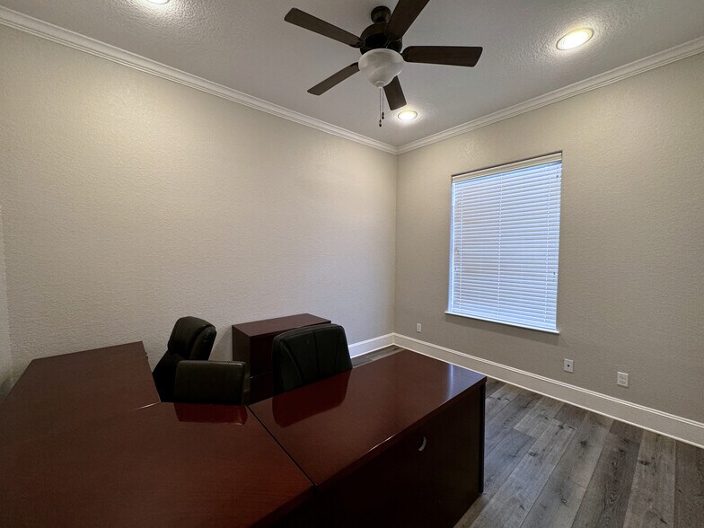 More Photos Of 11601 Spring Cypress Rd, Tomball Medical For Sale