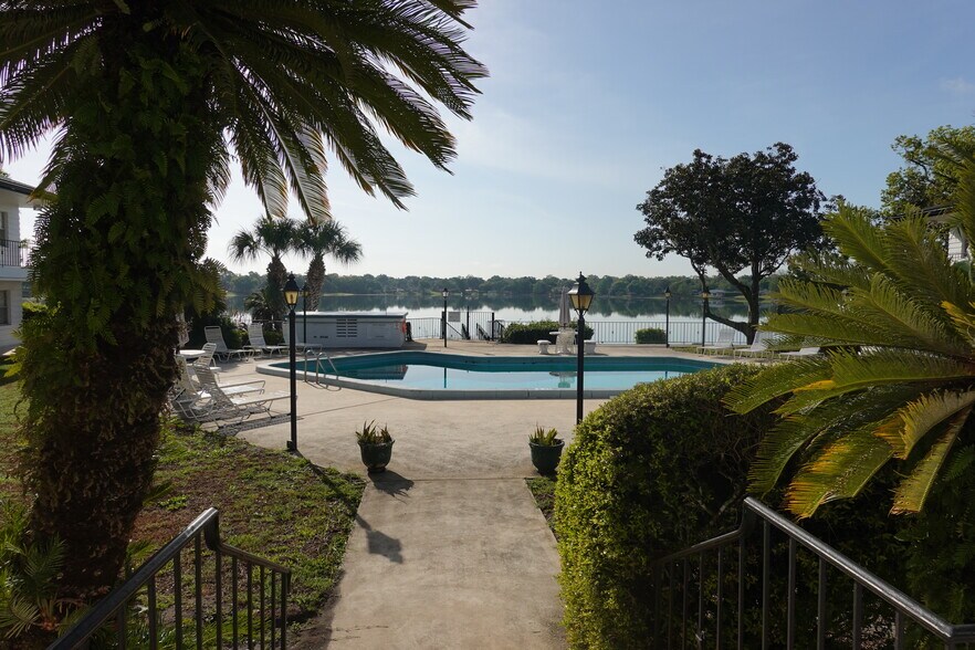 More Photos Of 2887 S Osceola Ave, Orlando Office For Sale