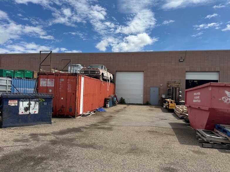 More Photos Of 4045 74th Ave SE, Calgary Warehouse For Sale