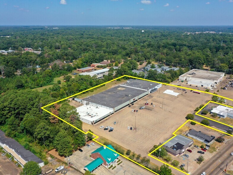 More Photos Of 2885-2899 Terry Rd, Jackson General Retail For Sale