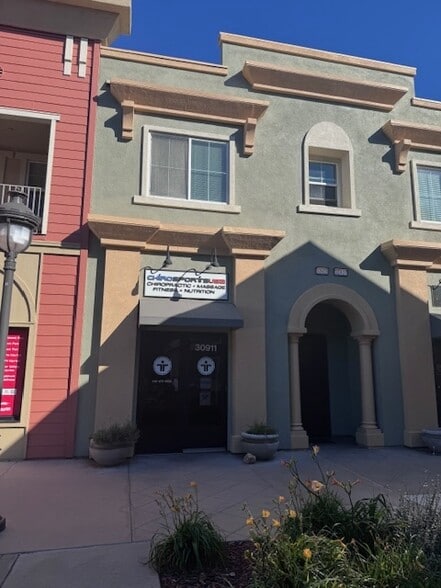 More Photos Of 30901-30915 Union City Blvd, Union City Storefront Retail Office For Sale