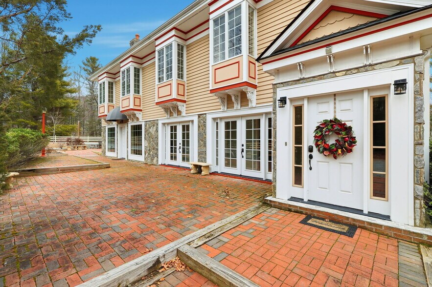 More Photos Of 1644 Broadstone Rd, Banner Elk General Retail For Sale