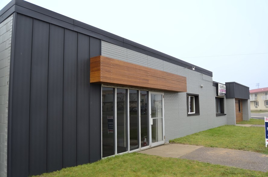 More Photos Of 2010-2012 Esmond Rd, Eau Claire Office For Sale