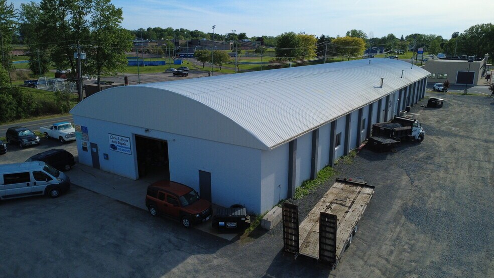 More Photos Of 8125-8127 Thompson Rd, Clay Unknown For Lease