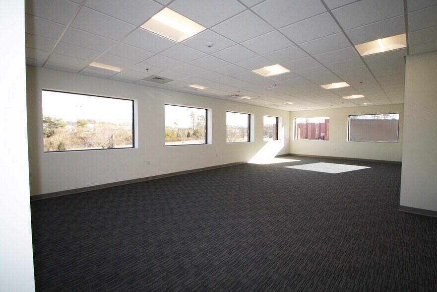 More Photos Of 28 Riverside Dr, Pembroke Research And Development For Lease