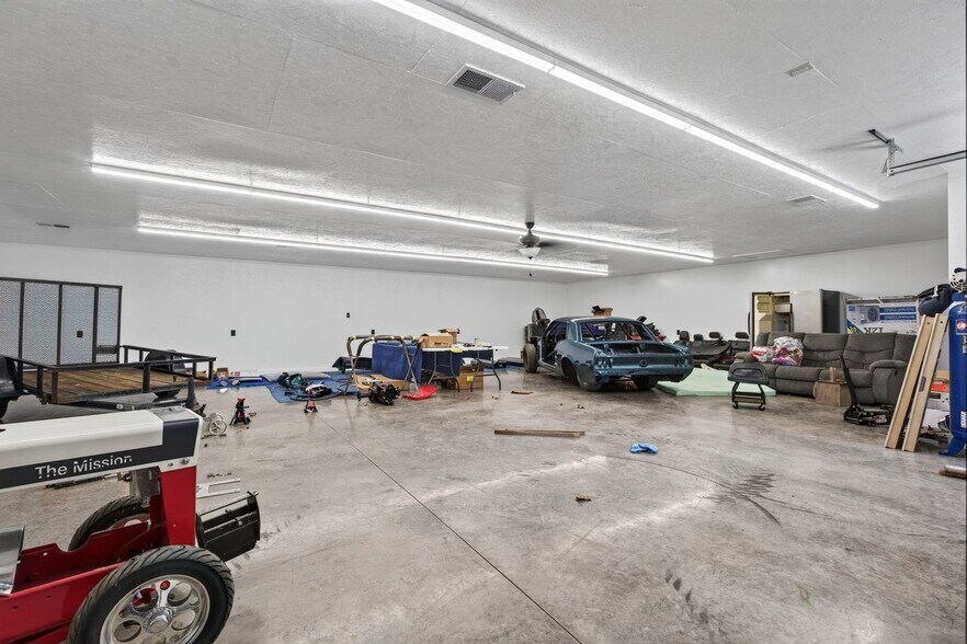 More Photos Of 211 Tannery Rd, Luray Warehouse For Sale