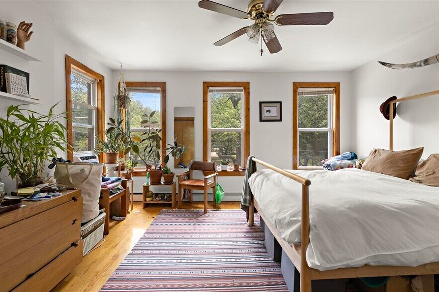 More Photos Of 24 W Hamilton Pl, Jersey City Multifamily For Sale