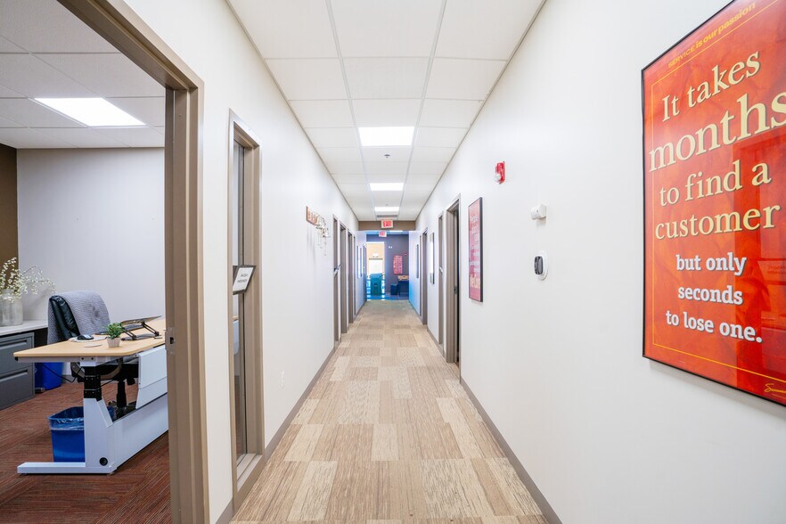 More Photos Of 6-10 Cook St, Billerica Light Manufacturing For Lease