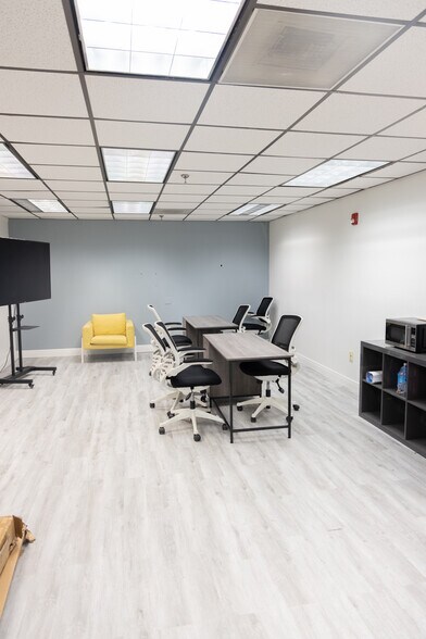 More Photos Of 17801 NW 2nd Ave, Miami Religious Facility For Lease