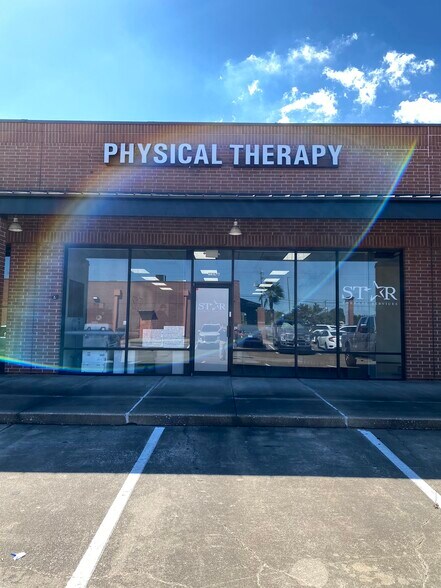 More Photos Of 17302-17330 Highway 3, Webster Unknown For Lease