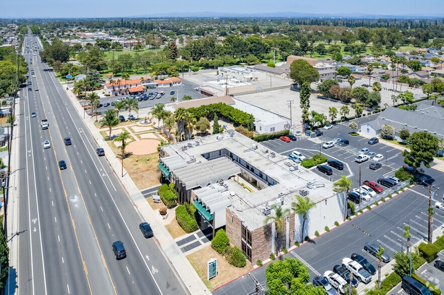 More Photos Of 3840 Woodruff Ave, Long Beach Medical For Lease