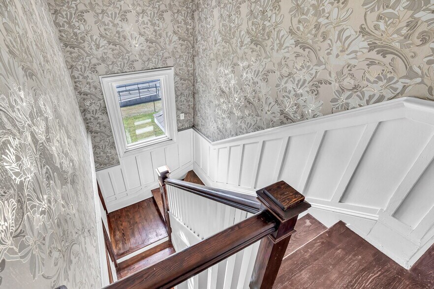 More Photos Of 126 S Spruce St, Winston-Salem Office Residential For Sale