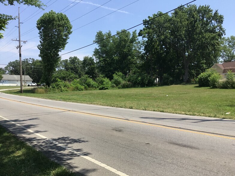 More Photos Of 13409-13415 Morse St, Cedar Lake Land For Sale